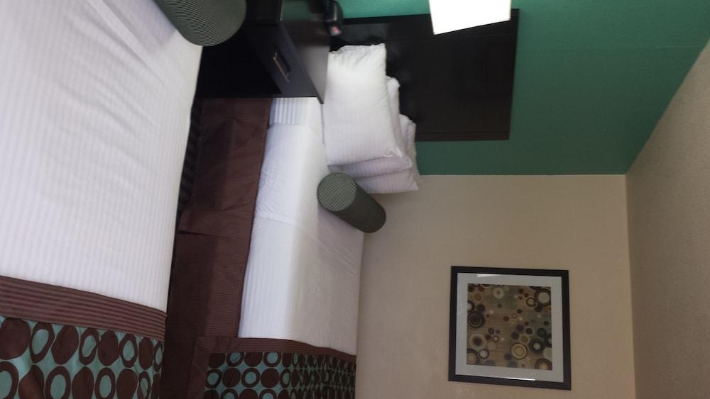 أرتيشيا Quality Inn & Suites المظهر الخارجي الصورة